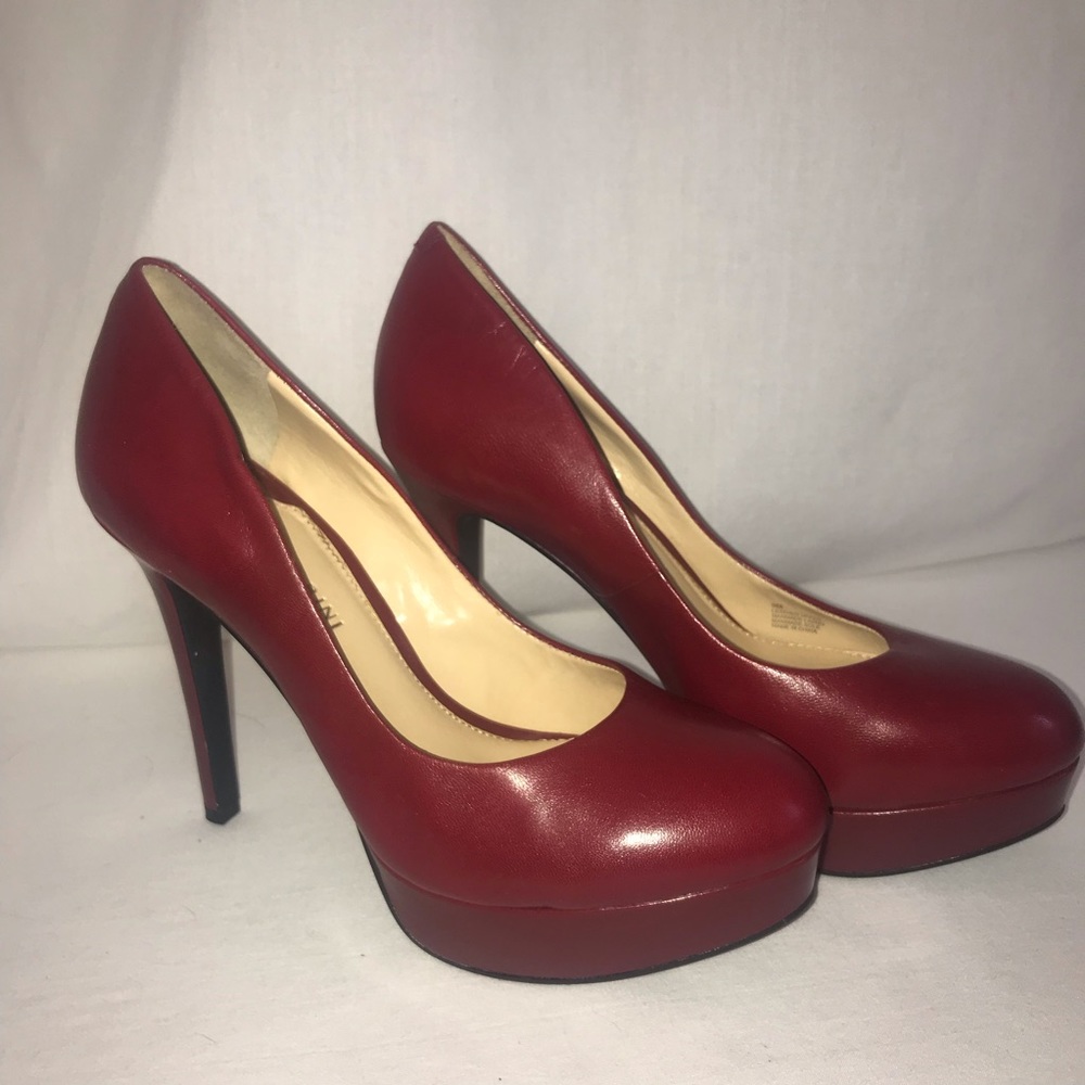 Gianni Bini red platform pumps NWOT T3 - Picture 1 of 2